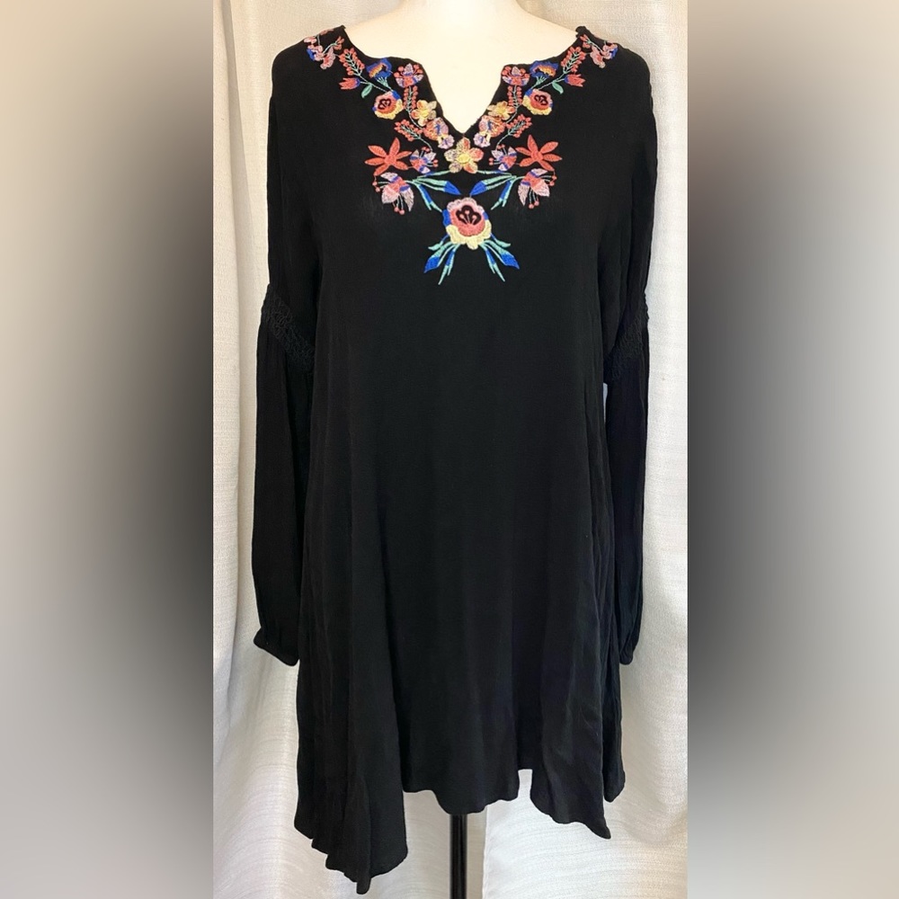 Umgee Black Floral Long Sleeve Dress